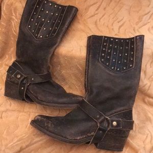 Corral boots